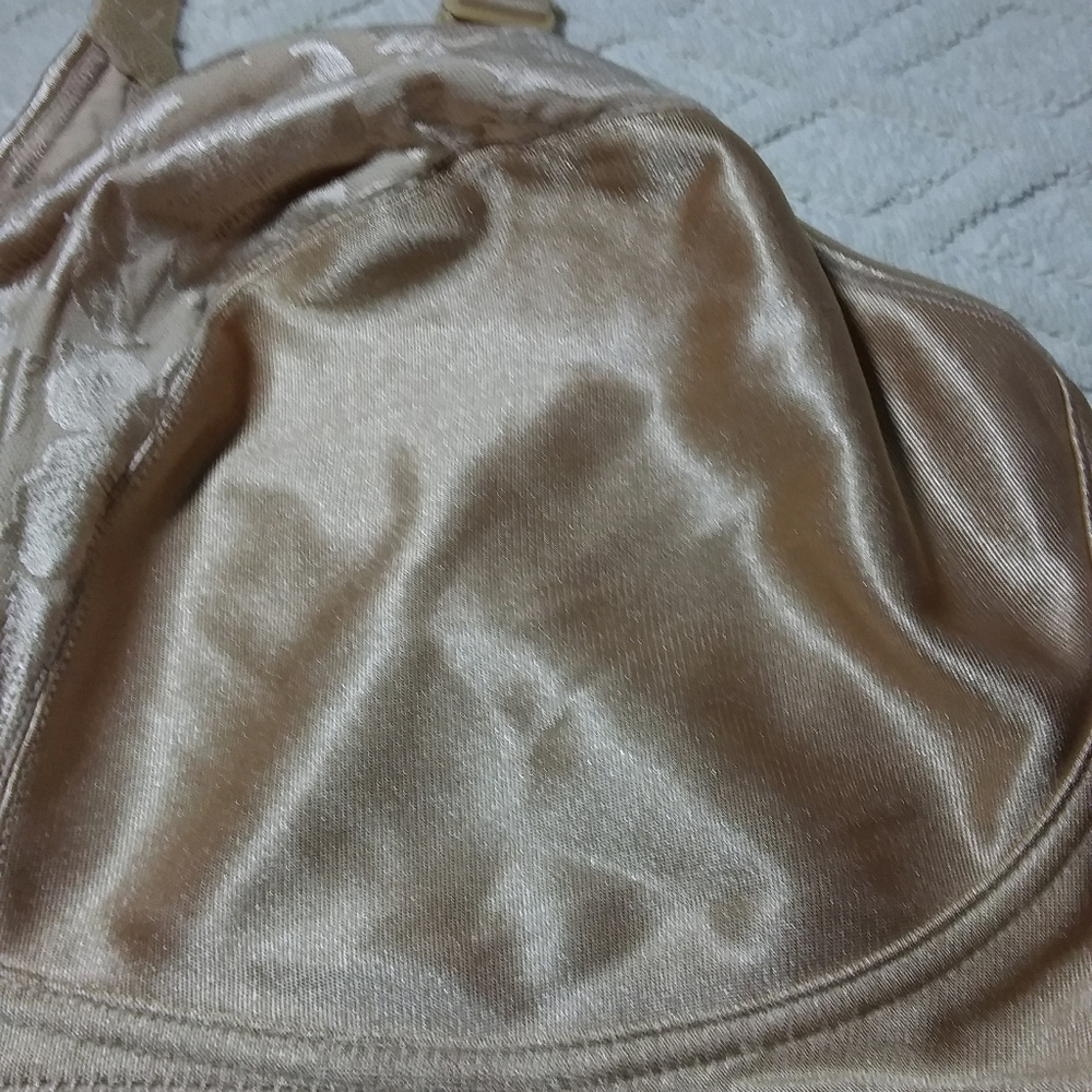 - ⬇️ Playtex front close posture bra. - Picture 4 of 7